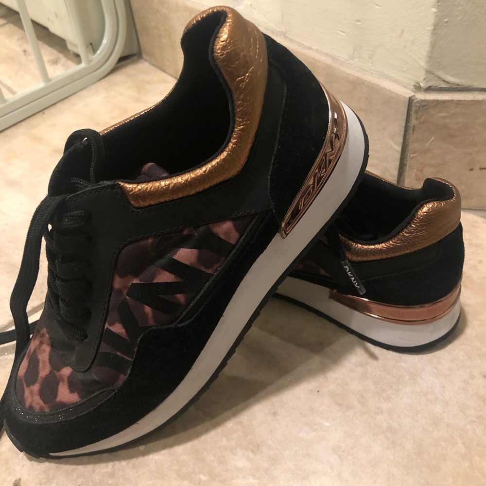 DKNY leopard sneakers size 7. like new.